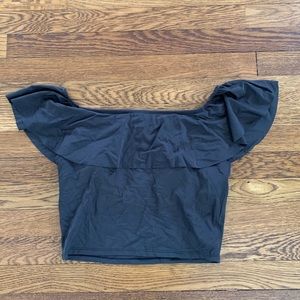 Kortni Jeane ruffled around top